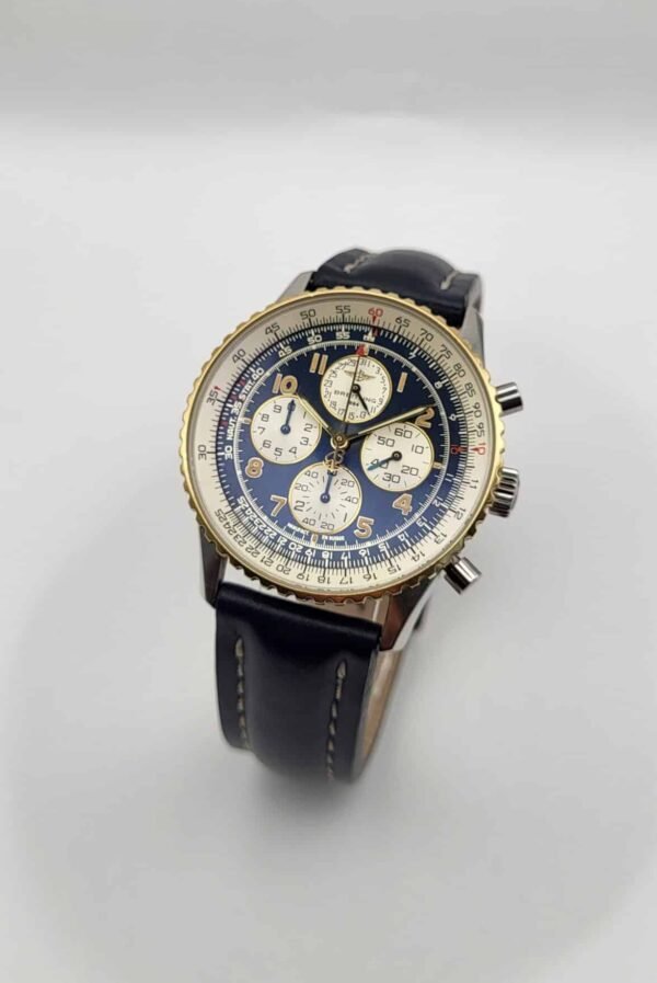 Breitling Navitimer D33030